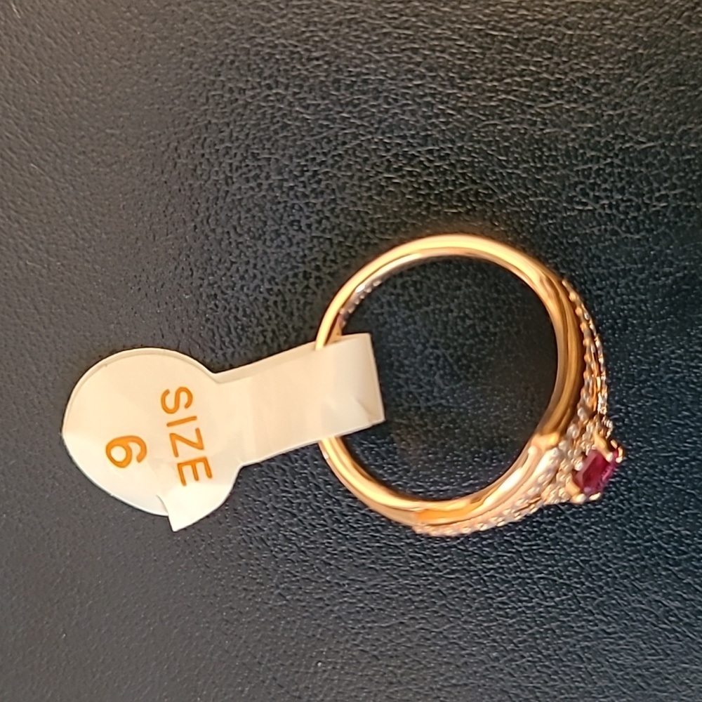 Bomb Party - Most Iconic Lab created Ruby ring - Picture 3 of 6